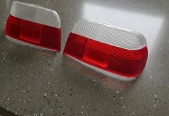 Ford Escort Sedan (1994-2001) Arka Stop Lamba Camı Takımı (Üstü Şeffaf / Altı Kırmızı) Crystal Clear Red