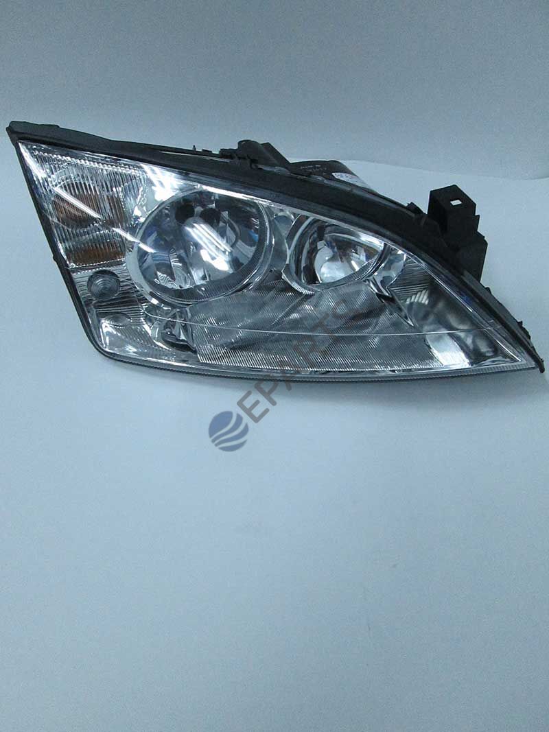 Ford Mondeo MK3 Sağ Ön Far Lamba 2001-2007