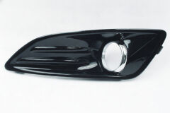 Ford Fıesta 13> Sıs Far Çerçevesi Sol (Sisli) (Piano Black)
