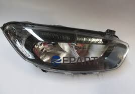 Ford Courier Sağ Ön Far Siyah 2014-2017