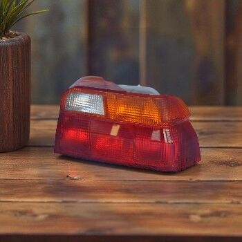 Arka far stop lambası sag - ford Escort sedan 1992-2000