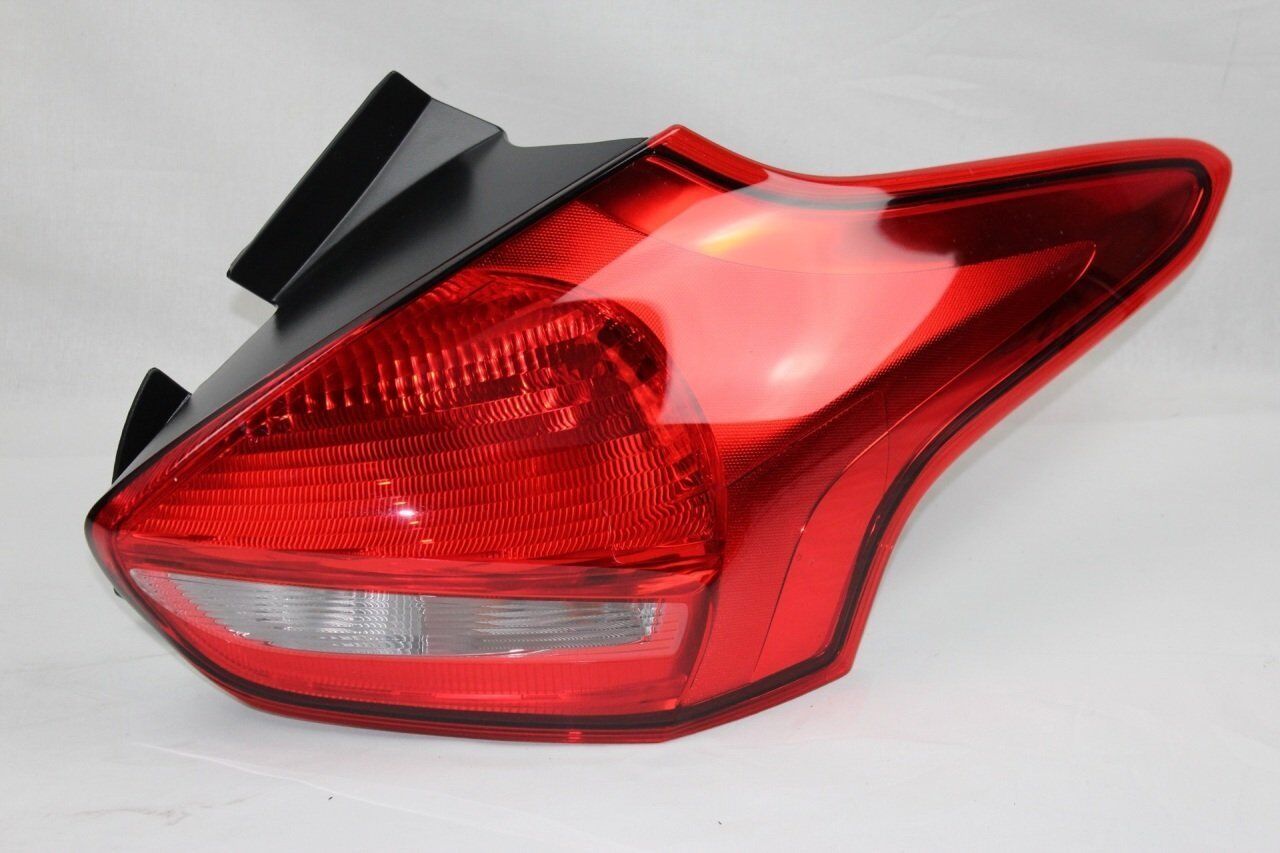 (Tyc) Ford Focus Arka Stop Lambası Hatchback Sag  Letsiz 2015-2019