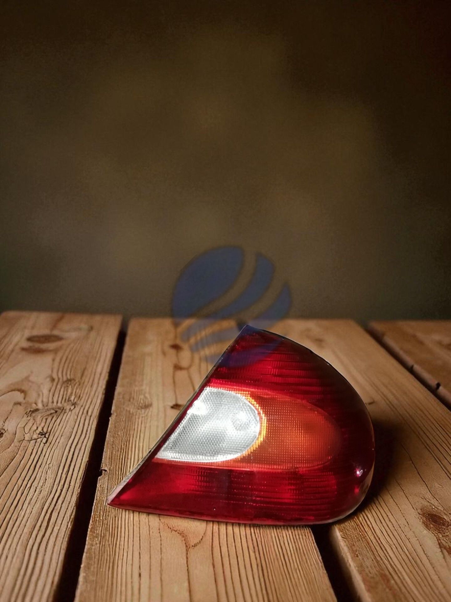 Ford Mondeo MK2 Hatchback 1997-2001 Sağ arka far  Stop Camı