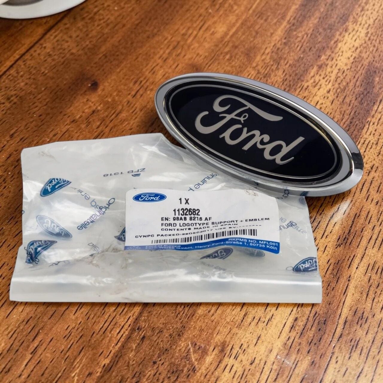 Ford Fiesta 2008-2017 Ön Panjur Arması Amblemi Otosan Orijinal C1BB8B262AA